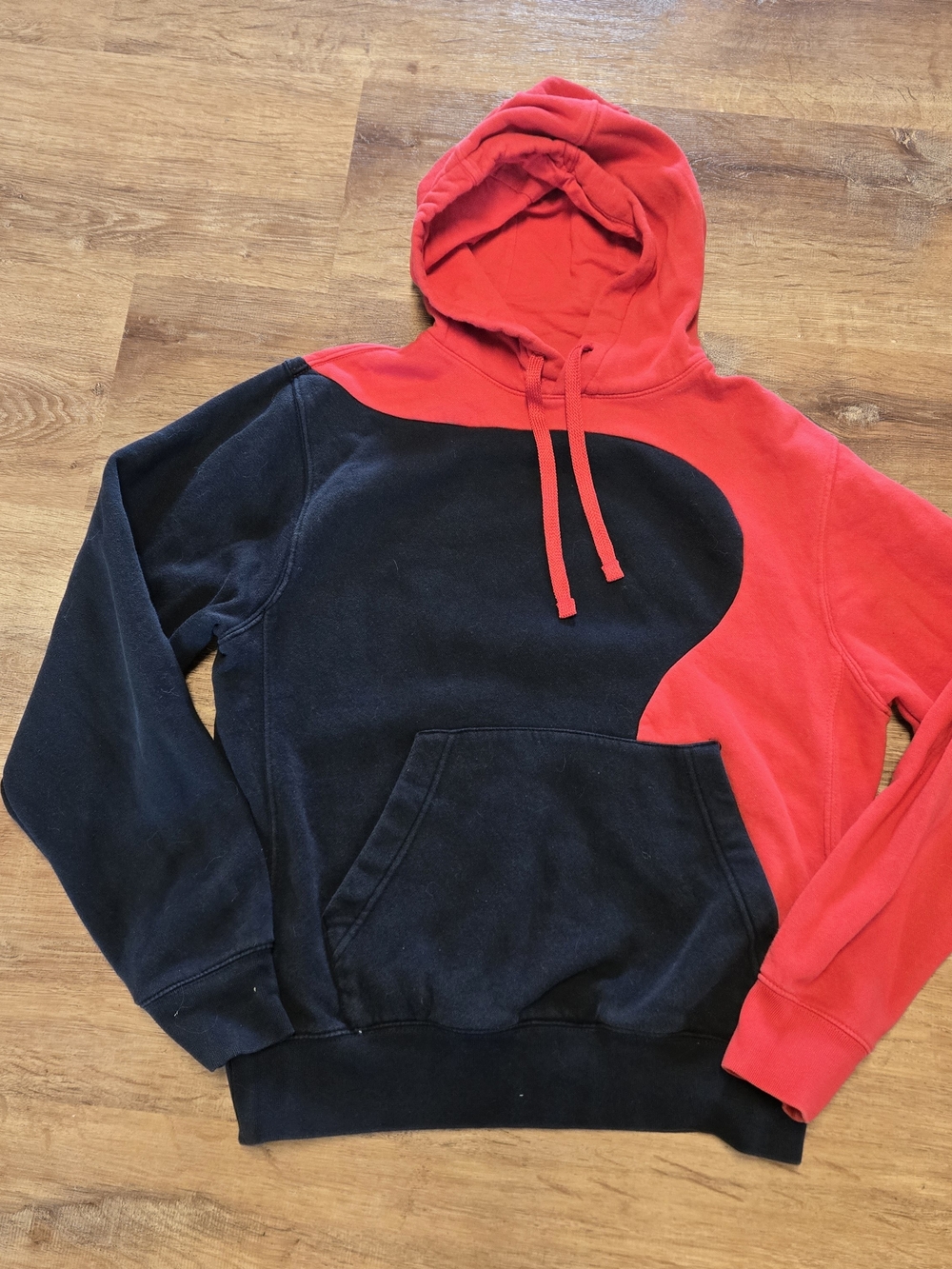 Nike Black & Red Men's Pullover Hoodie Sweatshirt Size Small